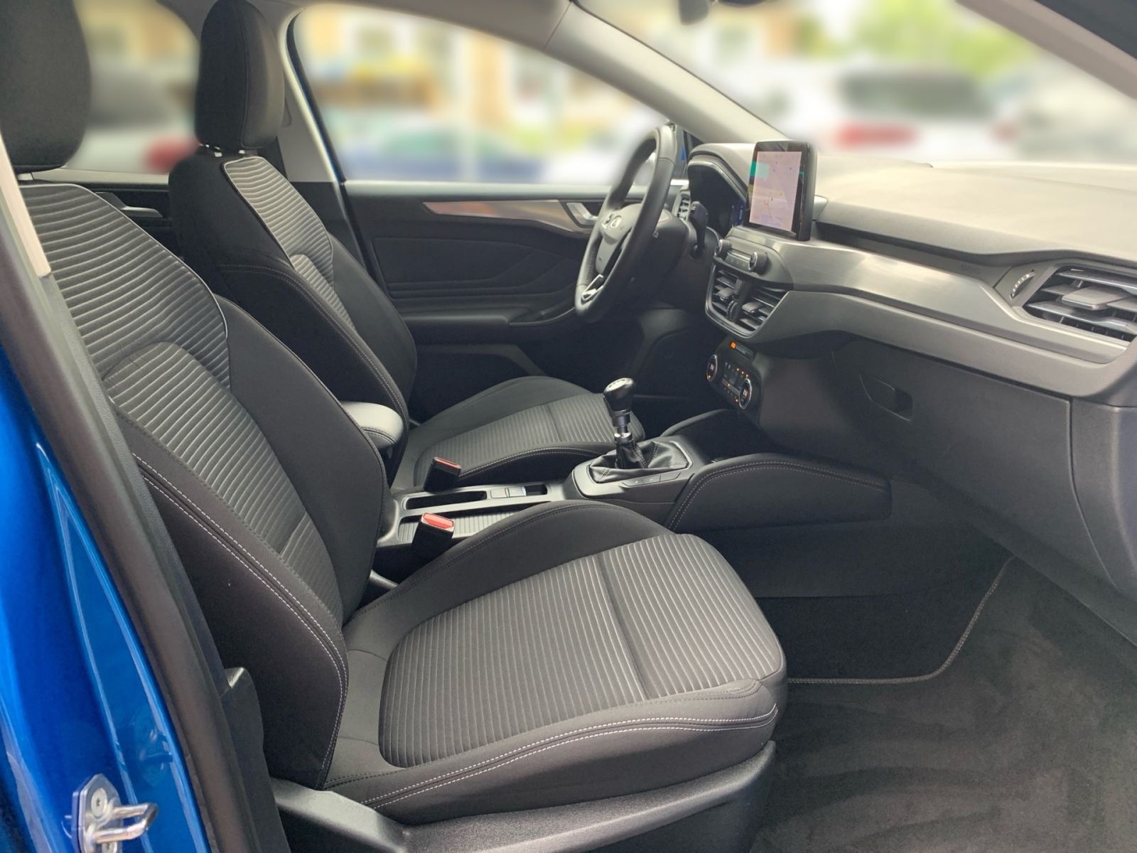 Fahrzeugabbildung Ford Focus Turnier 1.0 EcoBoost Hybrid Titanium X S/S