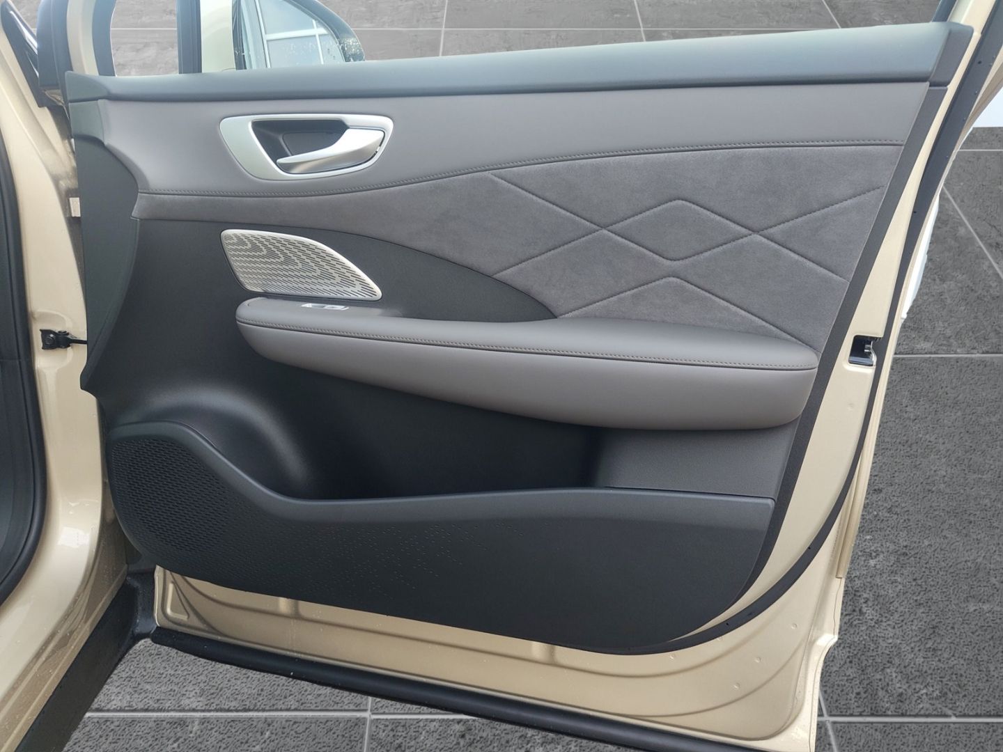 MG S6 EV - Bild 12