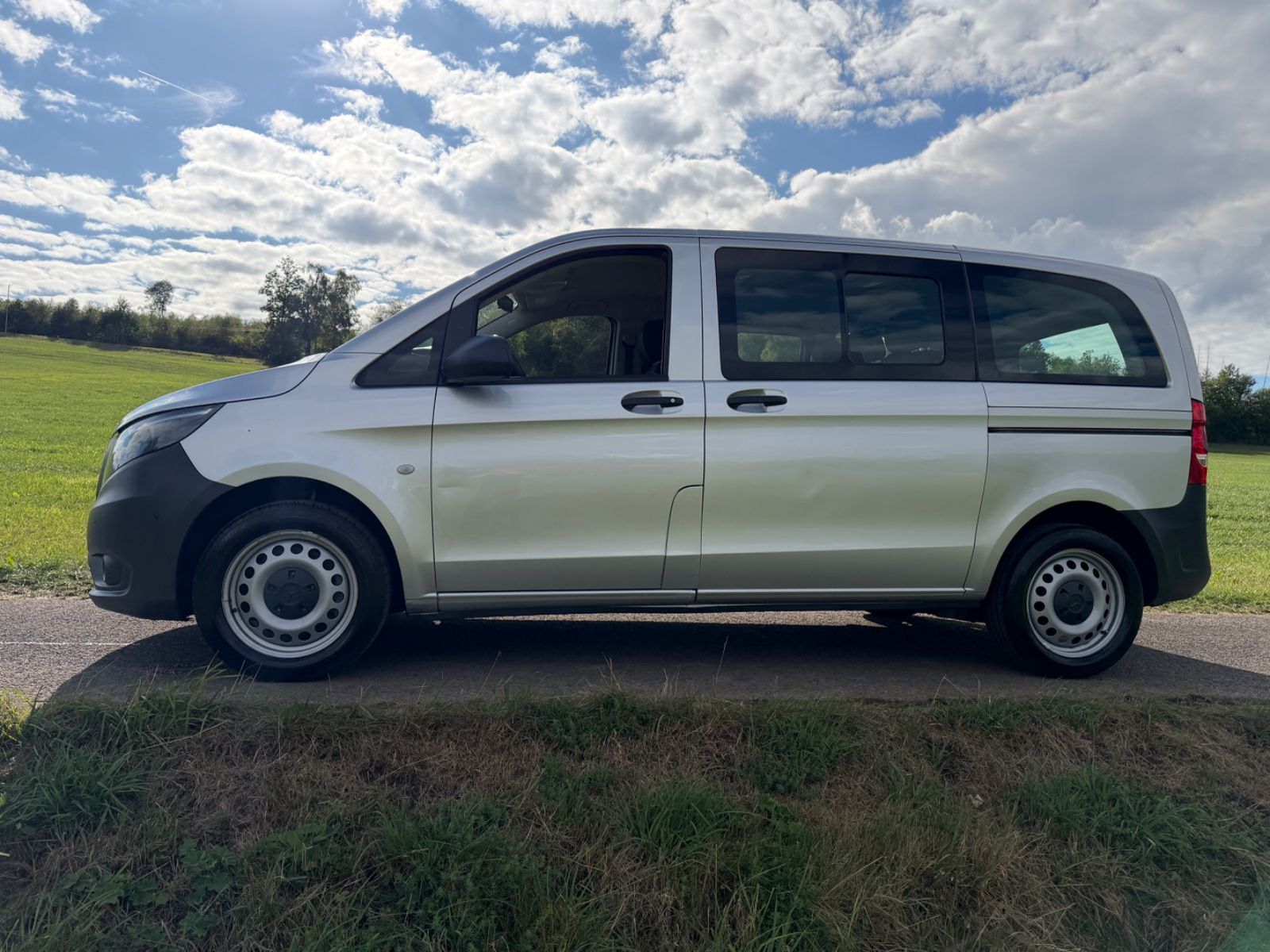 Mercedes-Benz Vito Tourer 114/116/119/124 CDI 4x4 kompakt Pro imagem 3