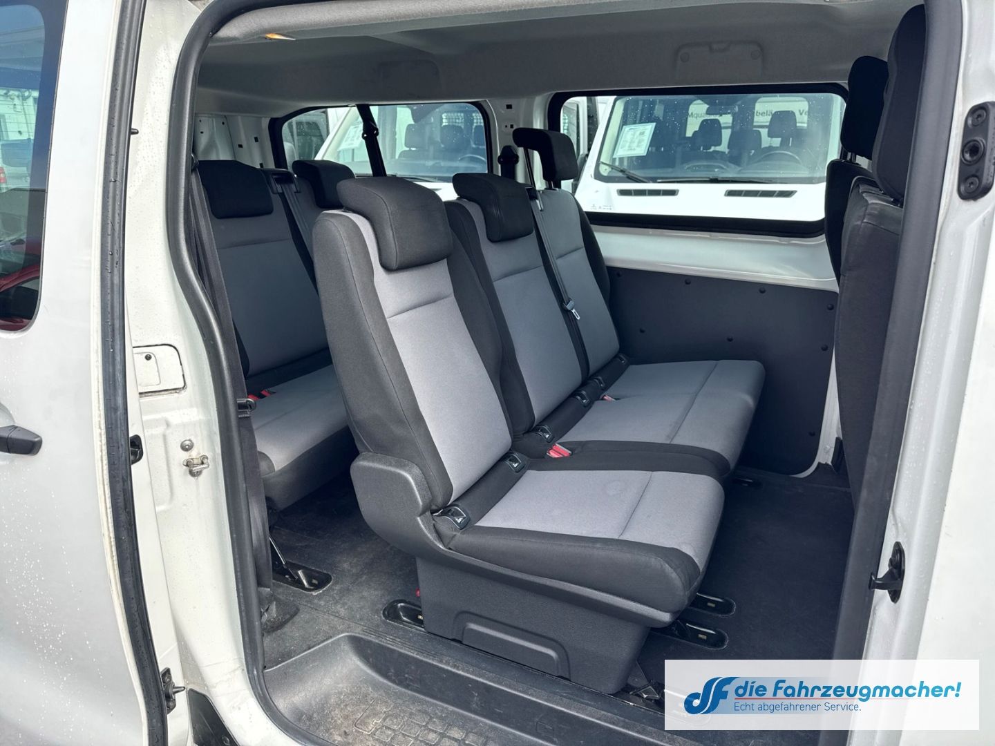 Fahrzeugabbildung Citroën Jumpy Kombi XL Navi Apple CarPlay Android *EXPOR