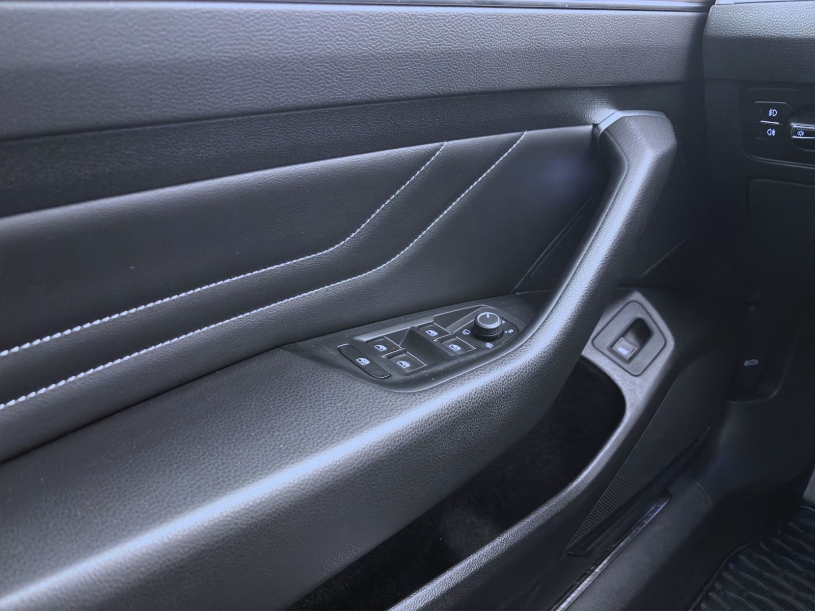 Volkswagen Passat Variant - Bild 11
