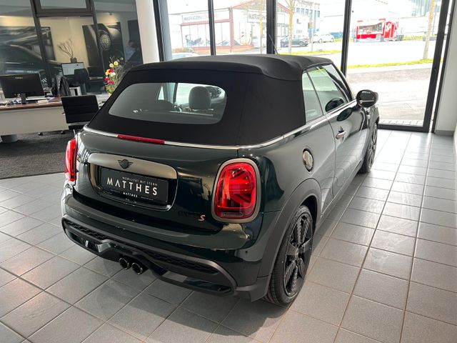 Fahrzeugabbildung MINI Cooper S Cabrio Resolute Edition