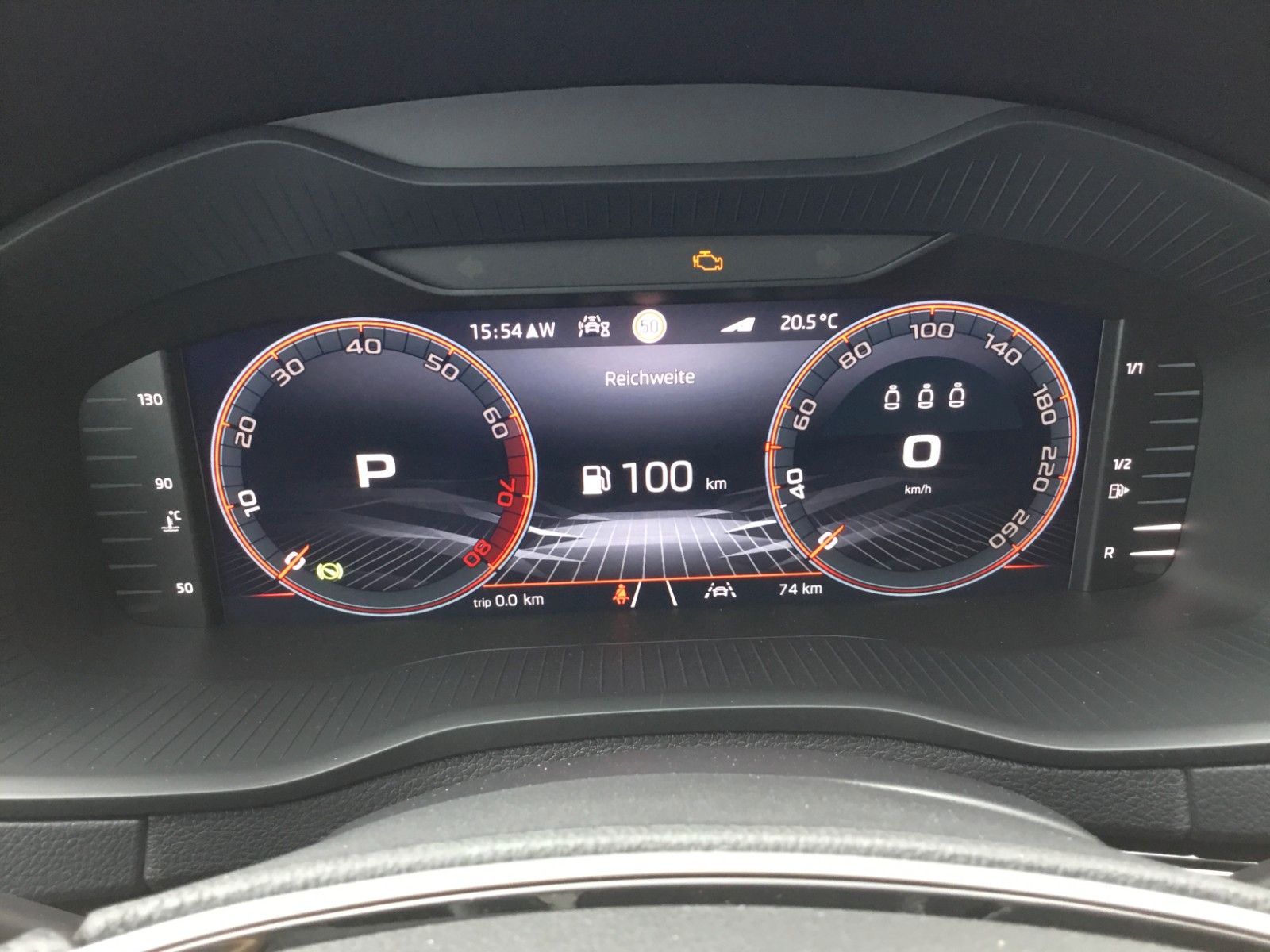 Fahrzeugabbildung SKODA Karoq 2.0l TSI DSG 4x4 Sportline+AHK+Standheizun