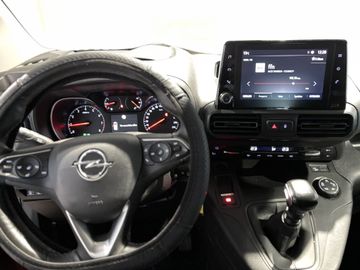 Fotografie 13 des Opel Combo Life 1.2 Turbo Start/Stop Edition