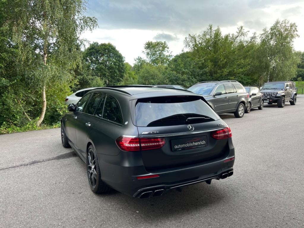 Mercedes-Benz E 63 AMG