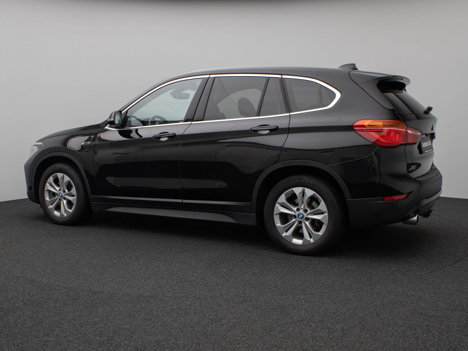 Fahrzeugabbildung BMW X1 xD25e DAB PDC LED Sithzg Geschwindigkeitsreg