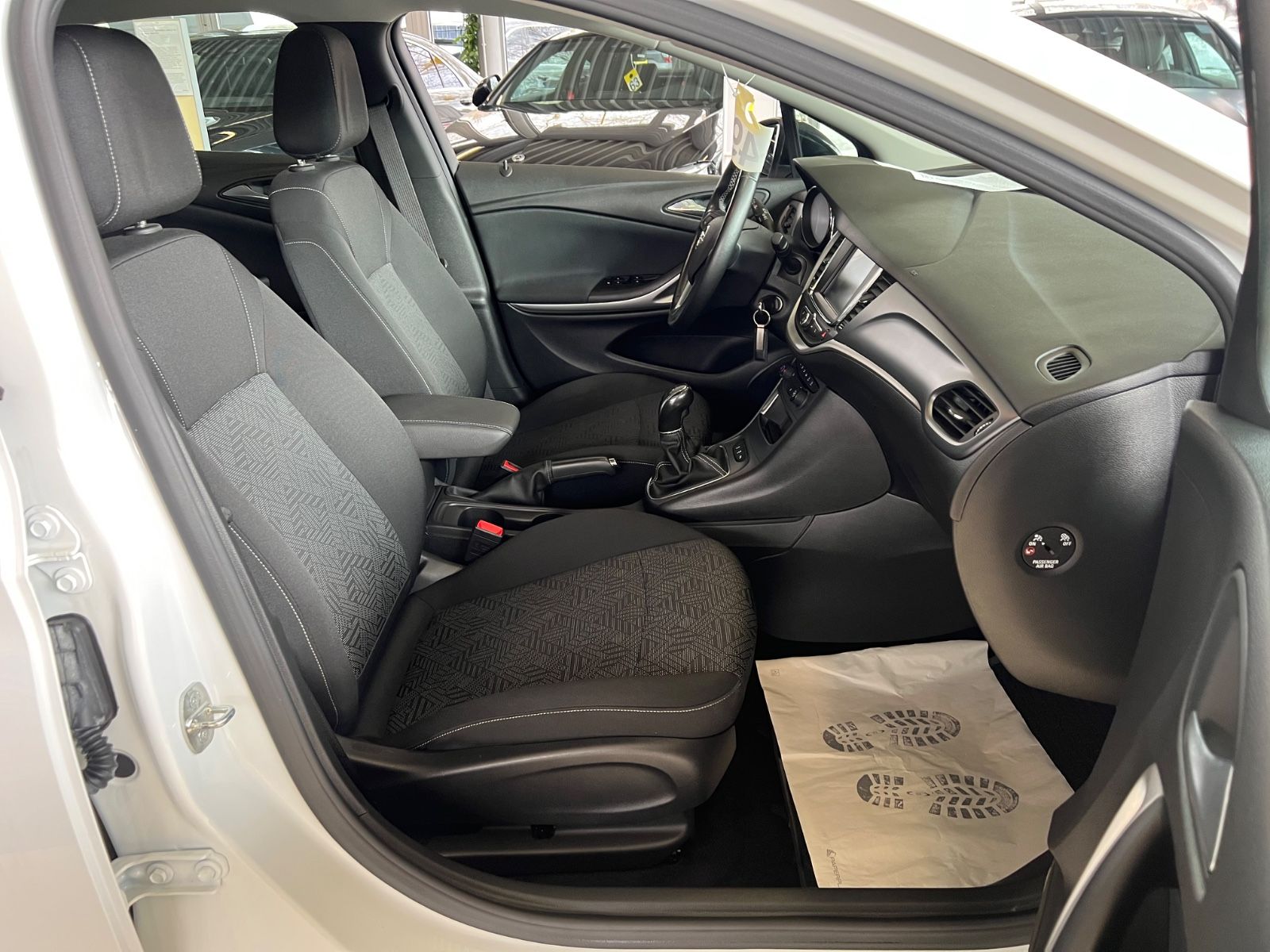 Fahrzeugabbildung Opel Astra K Lim. 5-trg. Active Start/Stop