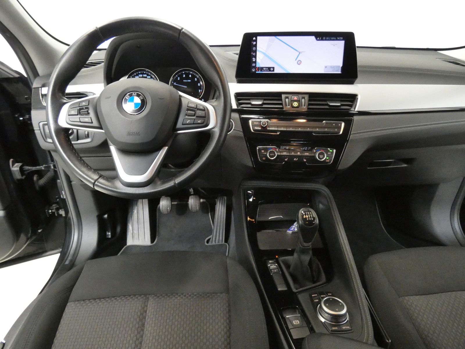 BMW X2 sDrive 18 i Advantage*Navi*HUD*Parktronic foto 21