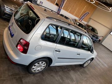 Volkswagen Touran Conceptline *KLIMA*TEMPOMAT*SZHZ*