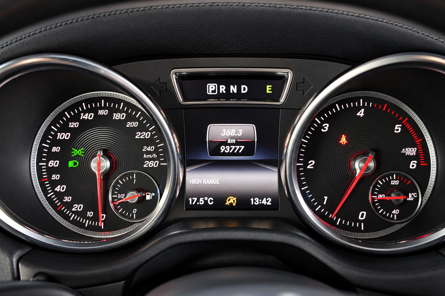 Fahrzeugabbildung Mercedes-Benz G 350 d*AMG*S-Dach*HarmanKardon*Memory*Sitzklima