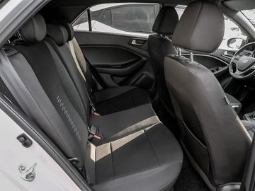 Hyundai i20 Passion Plus Navi SHZ LenkradHZG Spurhaltea.