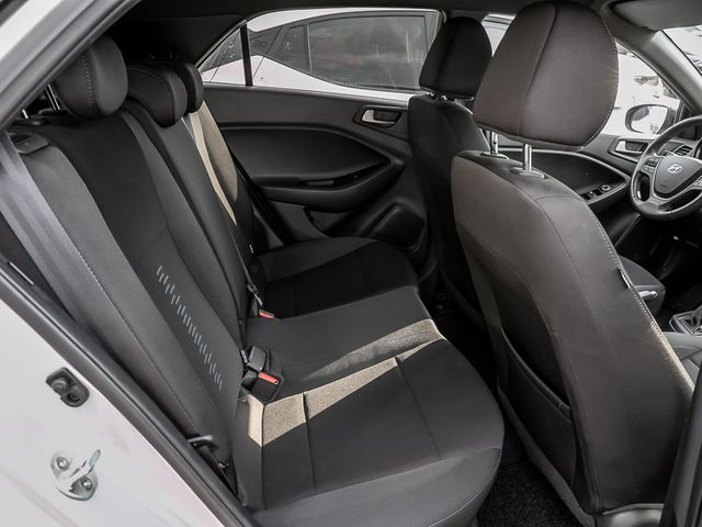 Hyundai i20 Passion Plus Navi SHZ LenkradHZG Spurhaltea.