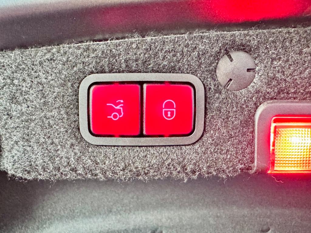 Mercedes-Benz C 63 AMG