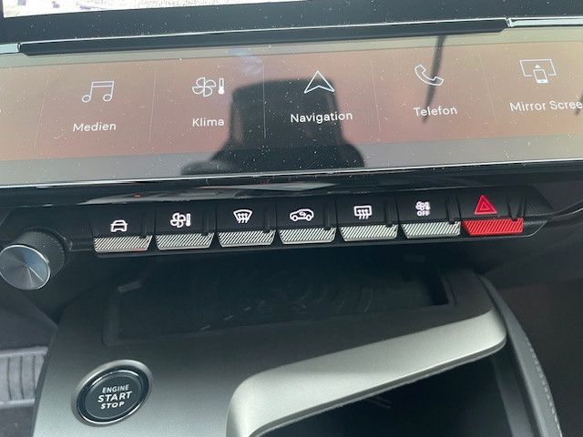 Fahrzeugabbildung Peugeot 308 SW Allure Blue HDI 130 eAT