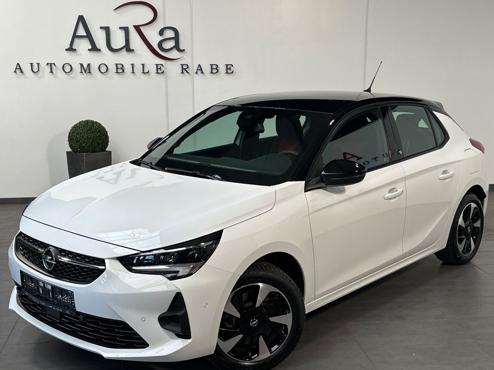 Opel Corsa -e F GS NAV+LED+18ZOLL+SHZ+KEYLESS+CARPLAY imagem 2