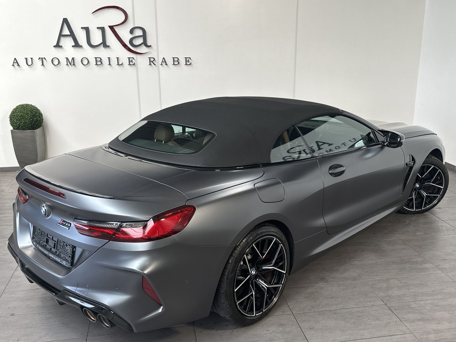 Fahrzeugabbildung BMW M8 Competition M Driver's Package NAV+LASER+360°