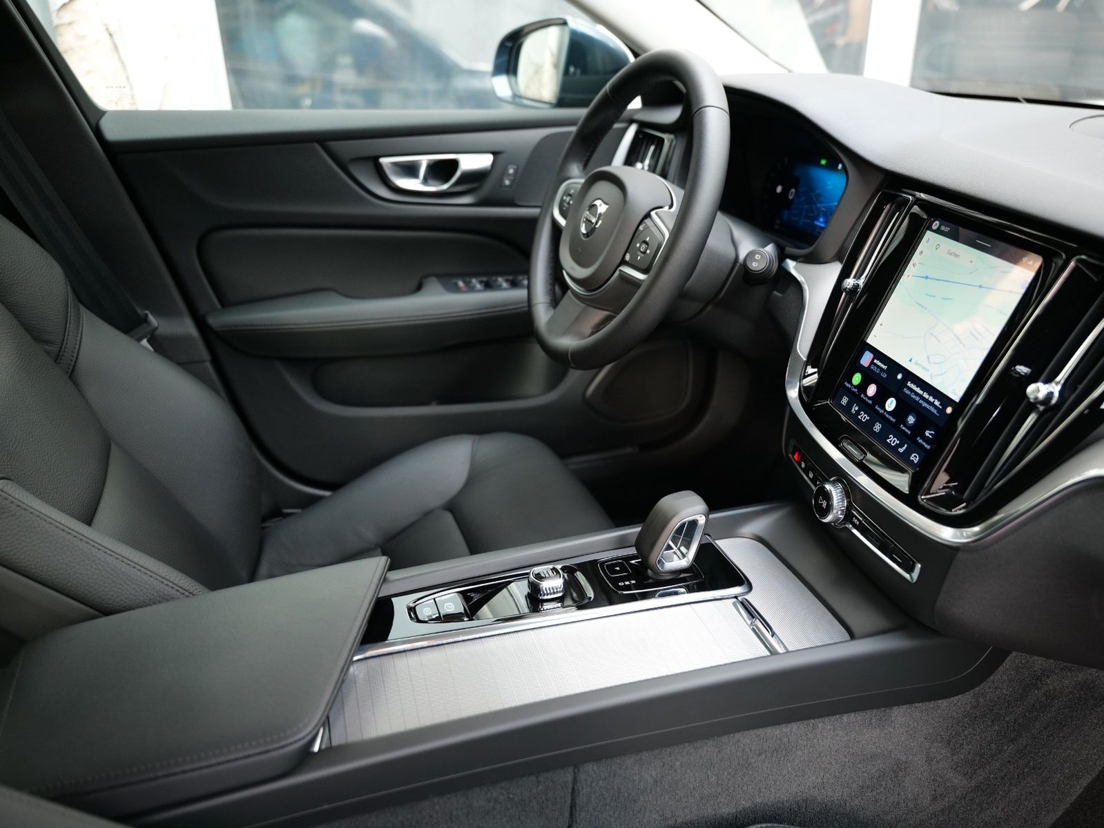 Volvo V60 B4 Core LEDER NAVI ACC 4xSHZ KEYLESS PDC CAM foto 18