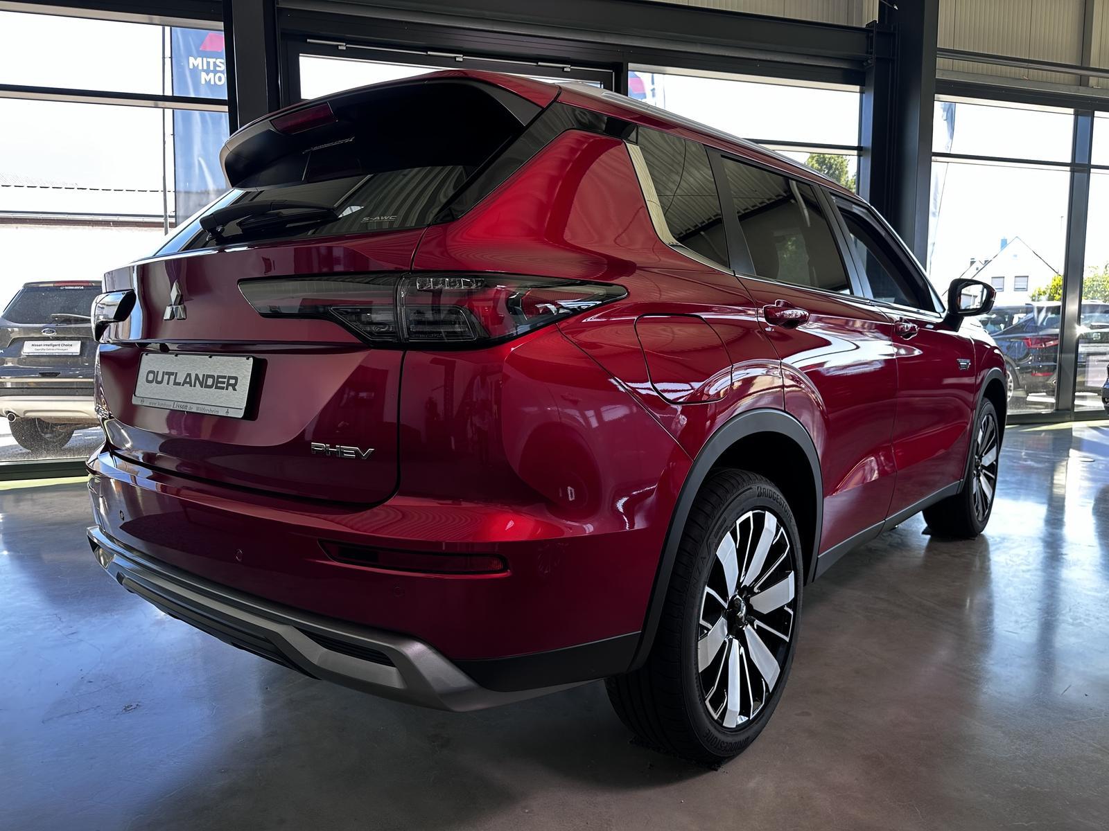 Mitsubishi Outlander 2.4 PHEV 100kW S-AWC Intro Edition Nav