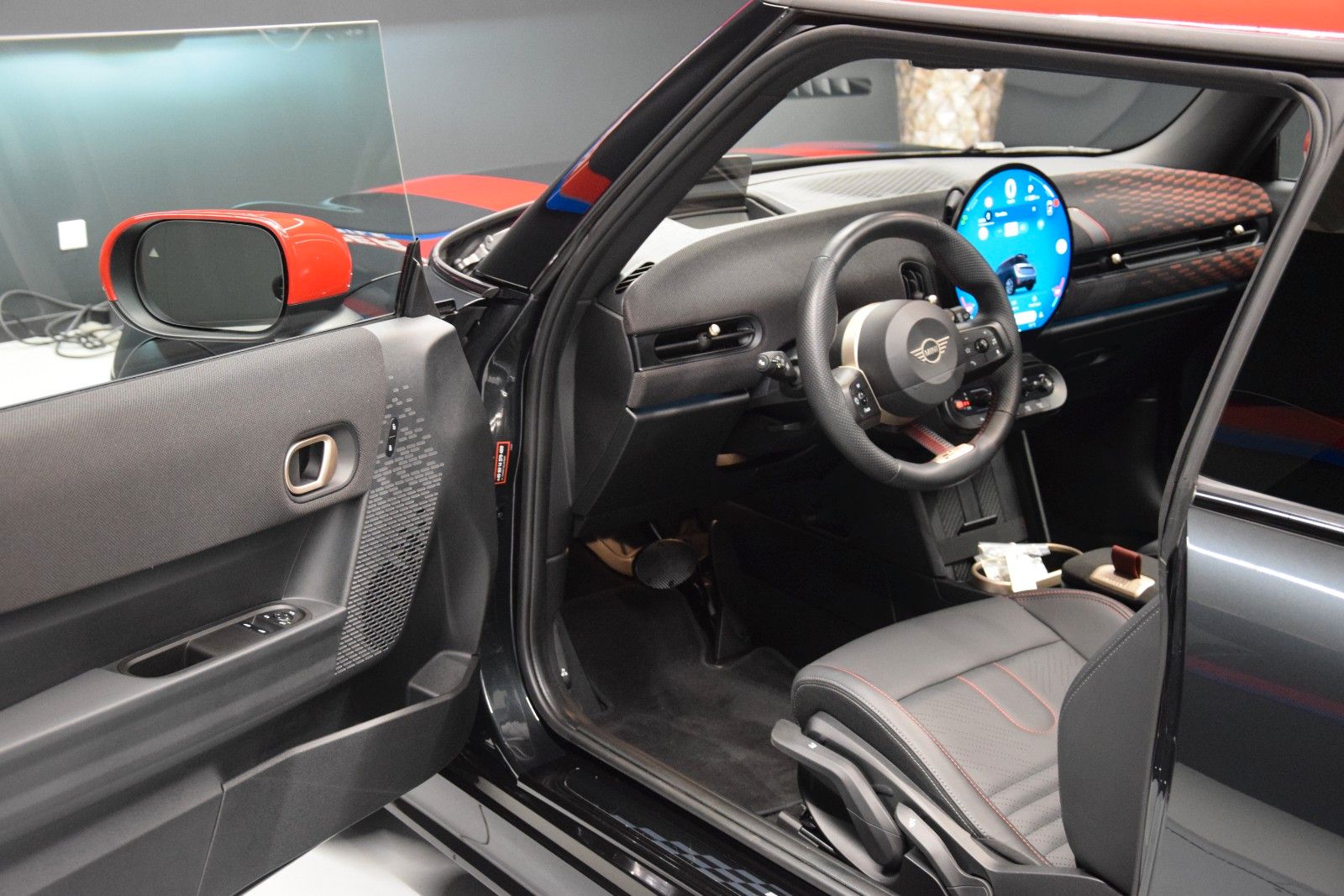 Fahrzeugabbildung MINI Cooper C John Cooper Works Trim L HuD Leder Ambi