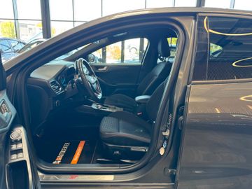 MYAUTOCENTER – Gebraucht- und Jahreswagen mit Werkstattservice in Pfaffenhofen Ford Focus *KEYLES*HEAD-UP*LKHZ*2-ZONEN*ACC*VOLL*