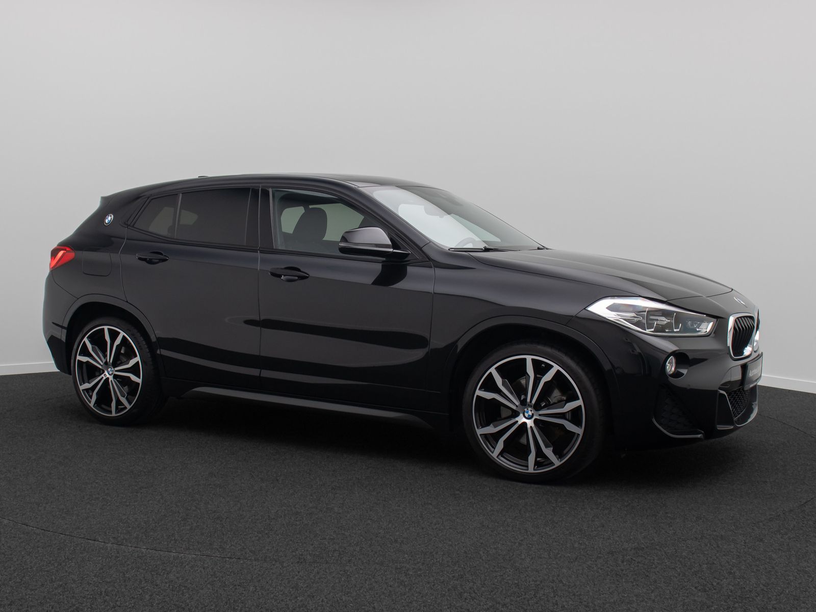 Fahrzeugabbildung BMW X2 sD20i M Sport Kamera HUD Panorama Alarm 20"