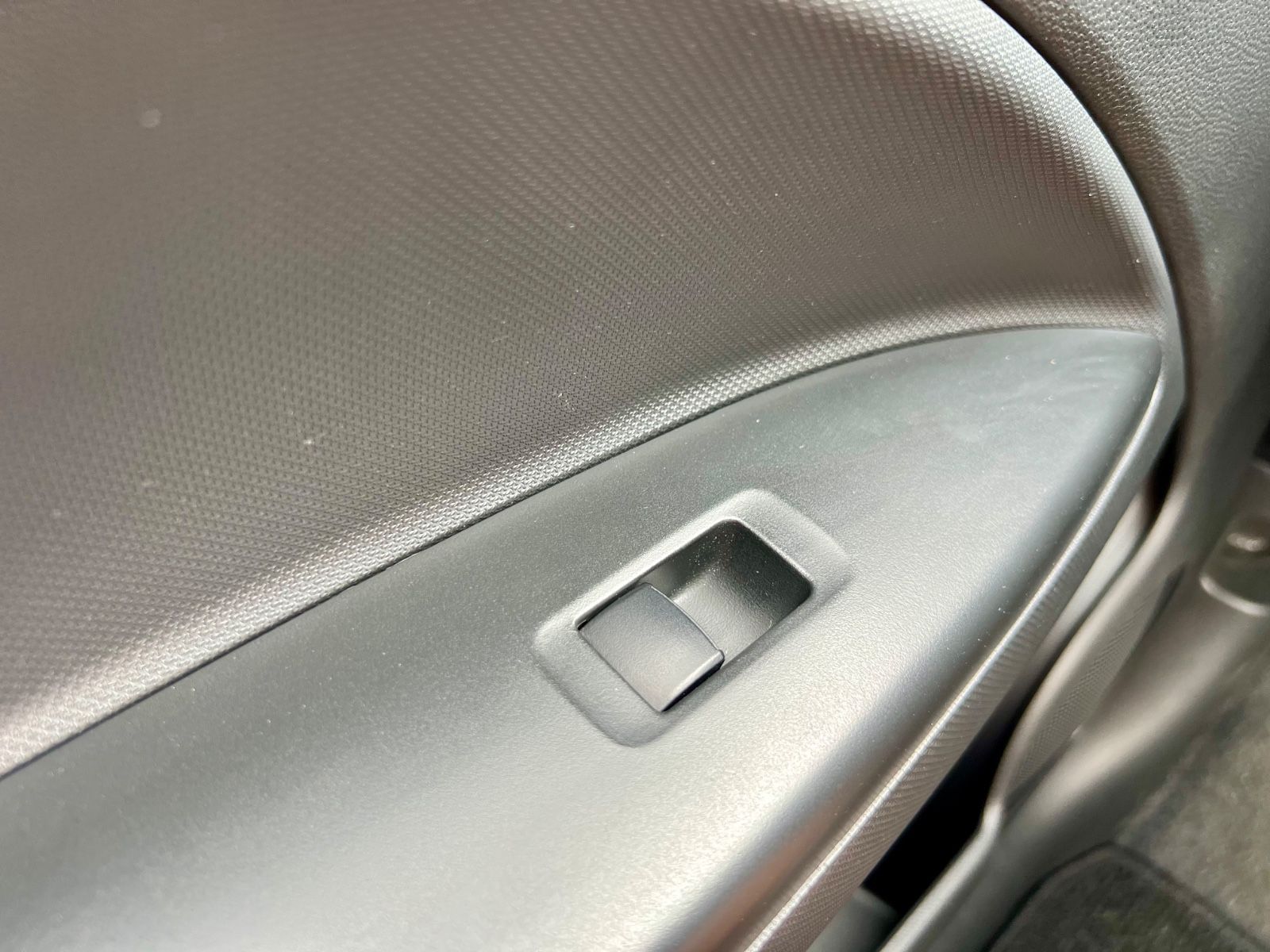 MITSUBISHI Space Star Basis EL. FENSTER L+R SENSOR ISOFIX