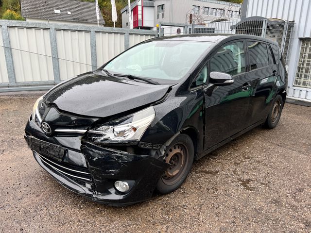 TOYOTA Verso Life