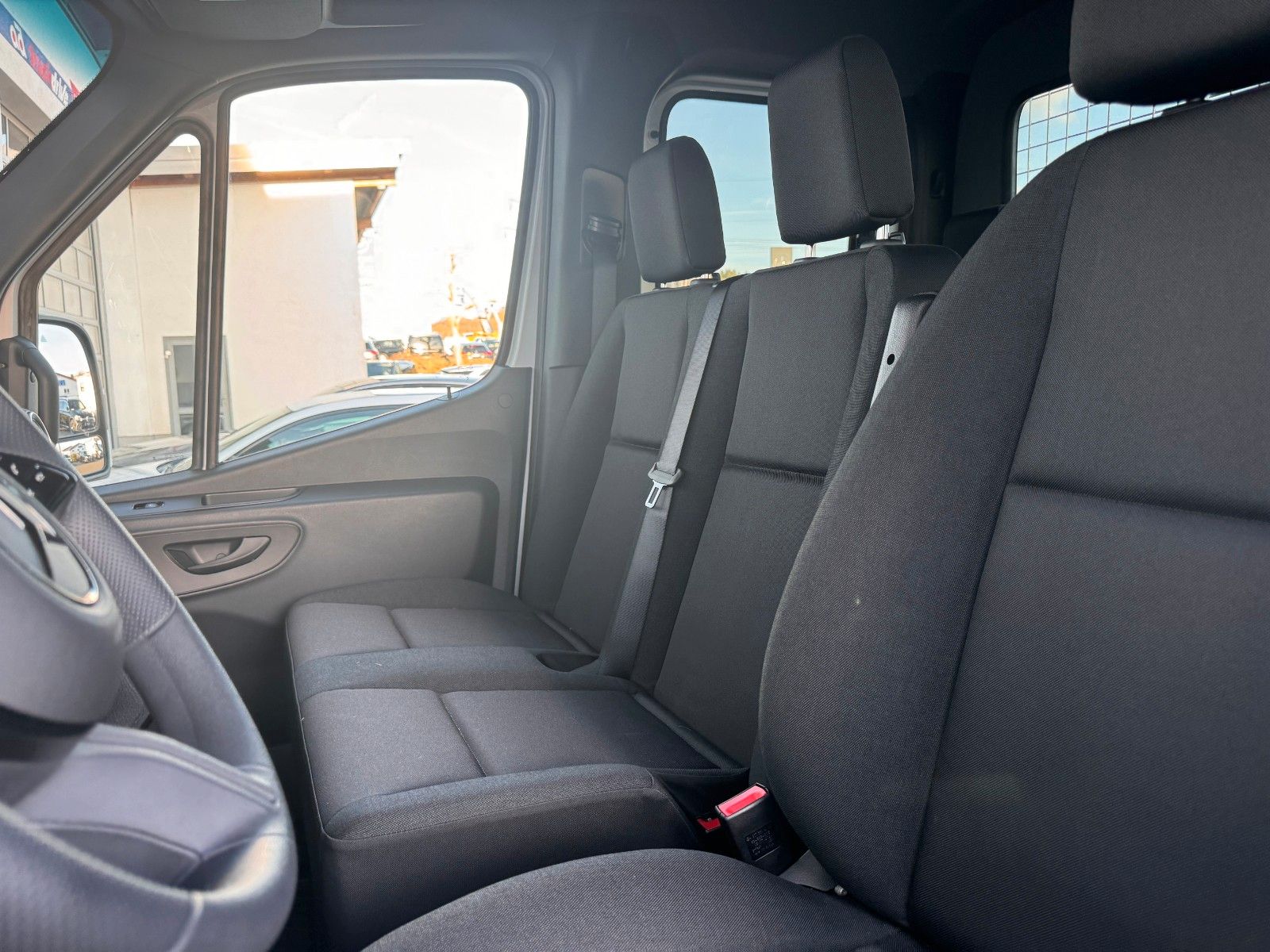 Fahrzeugabbildung Mercedes-Benz Sprinter 317 CDI DoKa Klima Stdheiz AHK3,5to