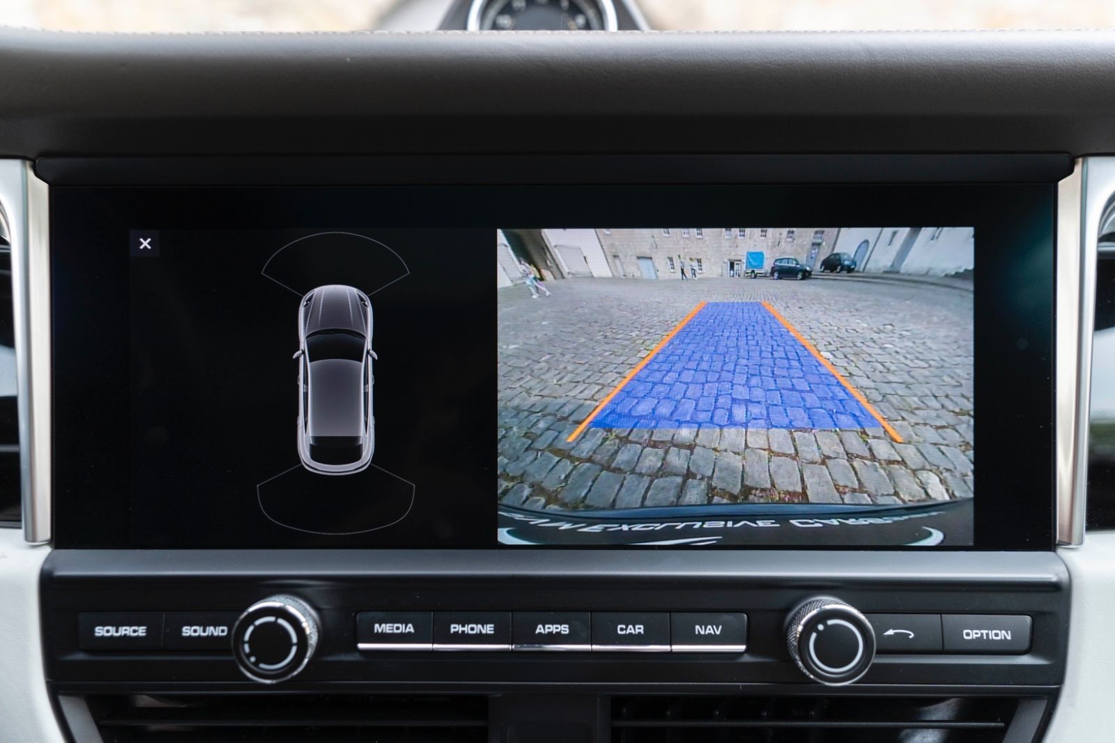 Fahrzeugabbildung Porsche Macan S BOSE LED KAM CHRONO PANO CARPLAY