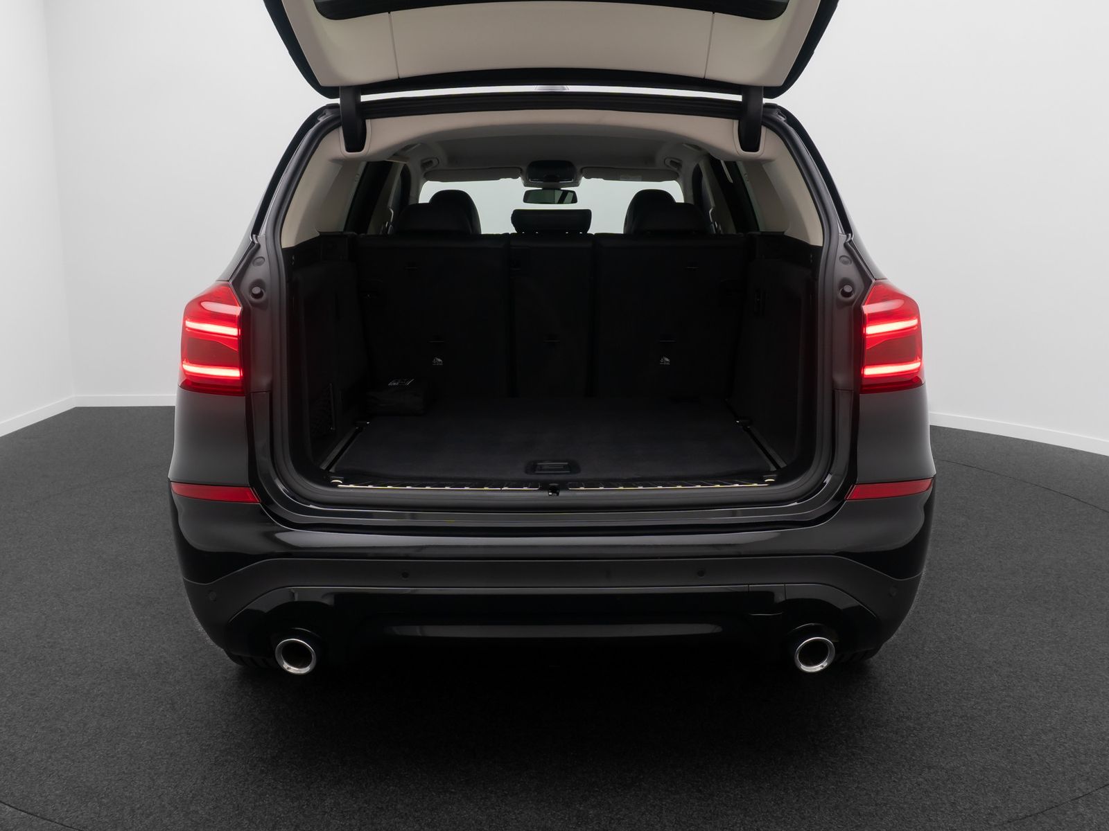 Fahrzeugabbildung BMW X3 xD20d DAB GeschwindigReg Leder Sport 18Zoll