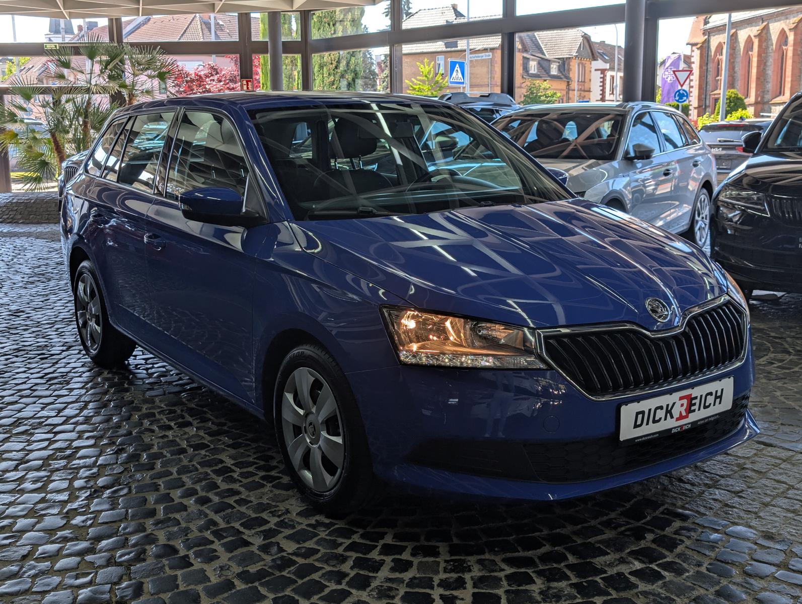 Skoda Fabia Active 1.0 MPI SURROUND SCHECKHEFT KLIMA