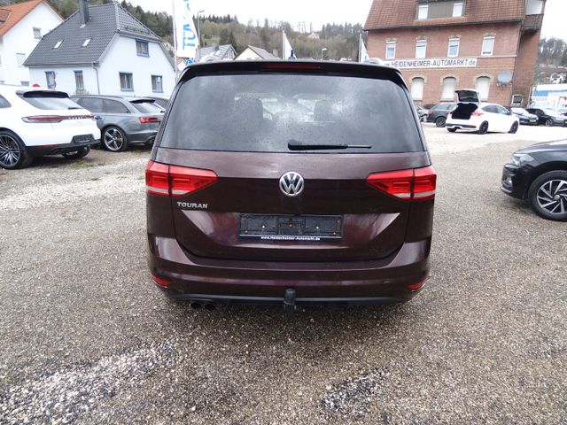 Fahrzeugabbildung Volkswagen Touran IQ.DRIVE/DSG/AHK/7-Sitzer/41.500Km/Kamera