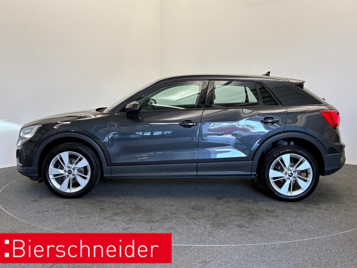 Audi Q2 35 TFSI LED KAMERA NAVI 18 PDC DAB