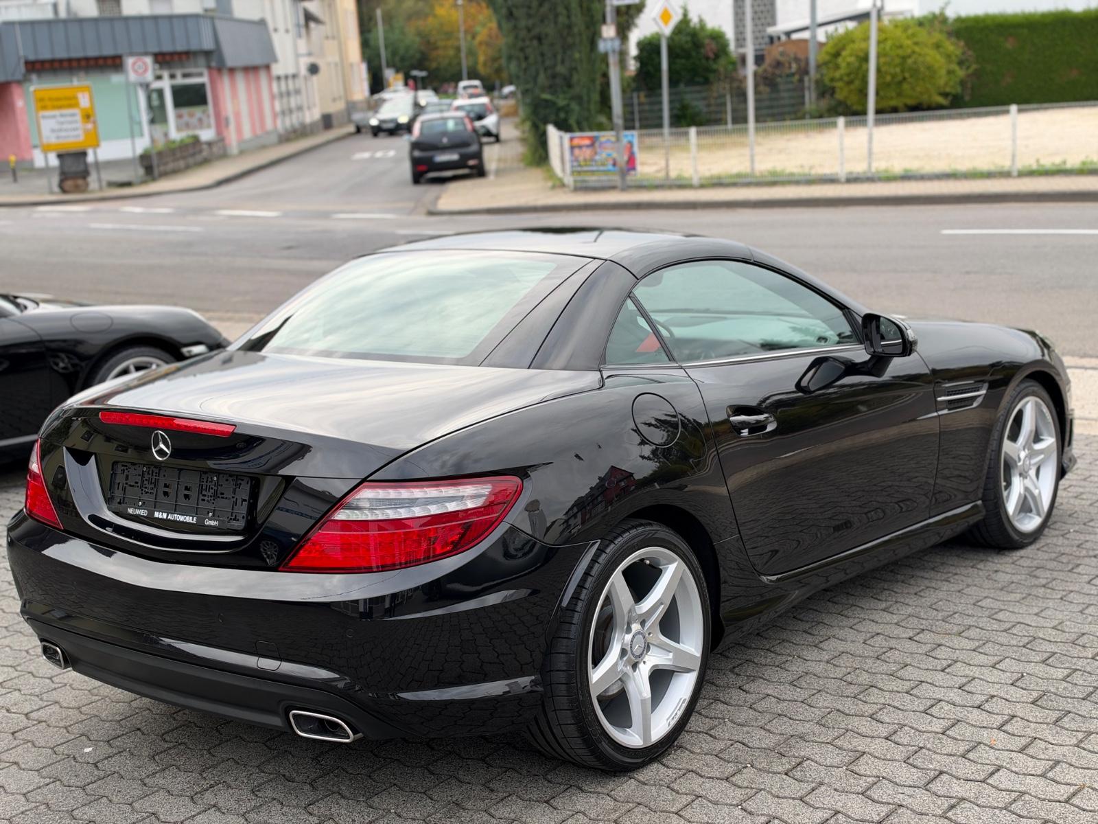 Mercedes-Benz SLK 350 V6 AMG-Line AirScarf 2.Hd Navi ILS Leder