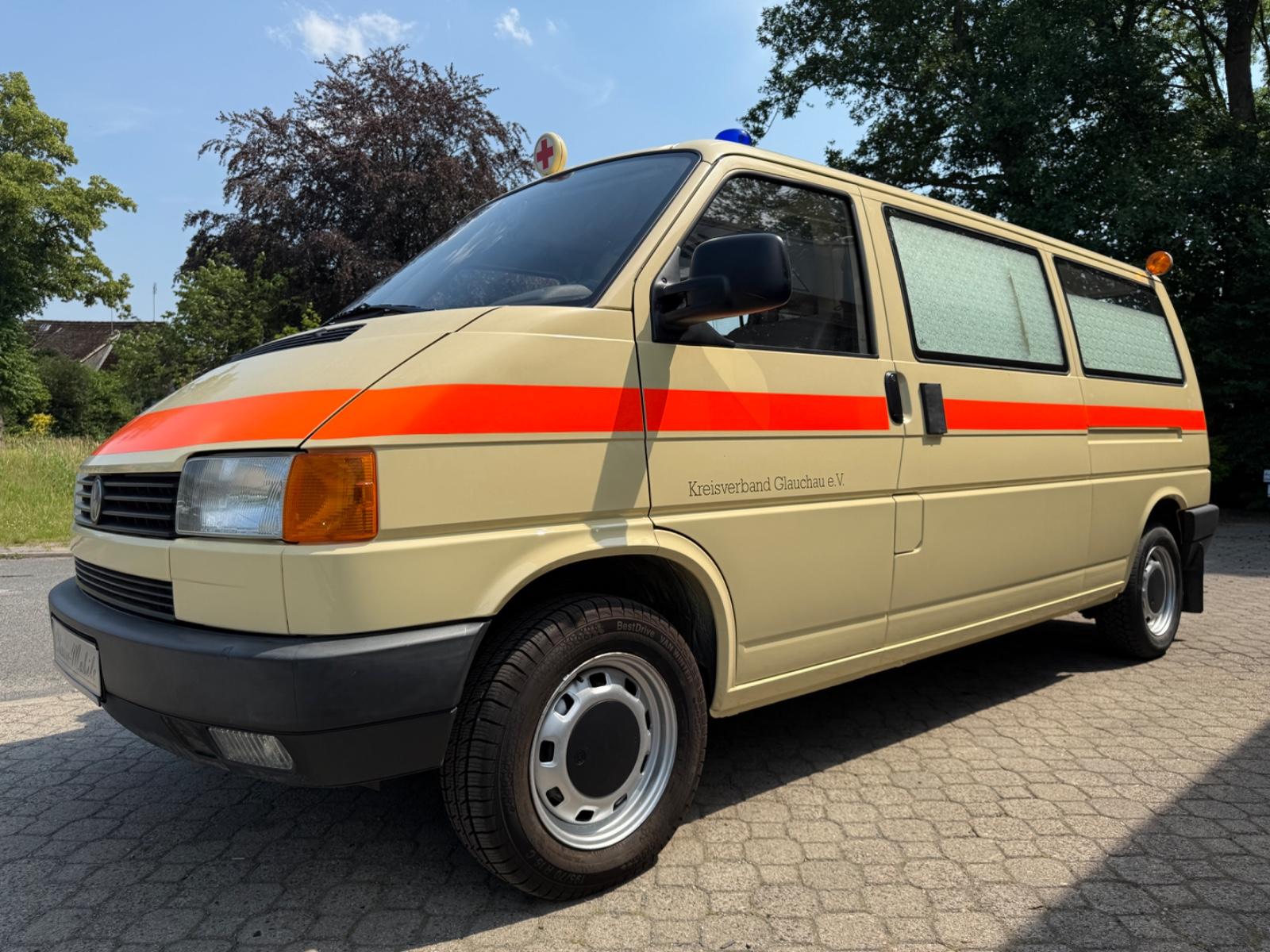 Volkswagen T4 Krankenwagen DRK 2.5 Lang