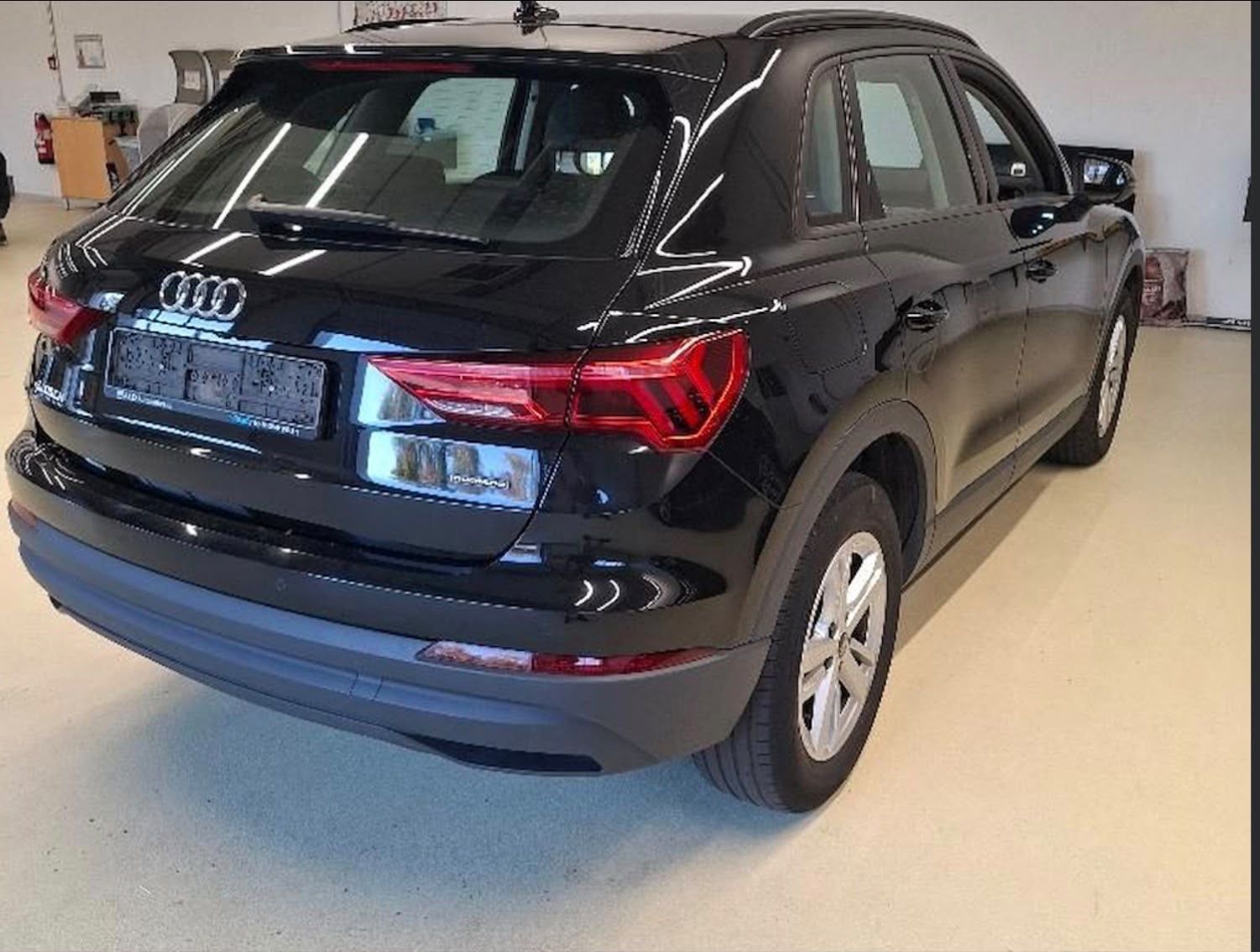Audi Q3 35 TDI QUATTRO*LEDER*MATRIX*AUTO*KEYLES imagem 2