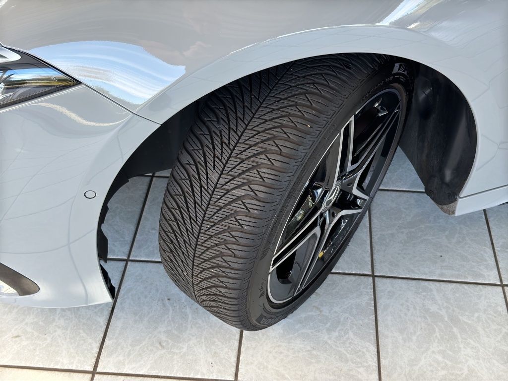 Fahrzeugabbildung Mercedes-Benz A 200 AHK*LED*PDC*ParkAss*Sportp.*SpurH*SpurW*LM