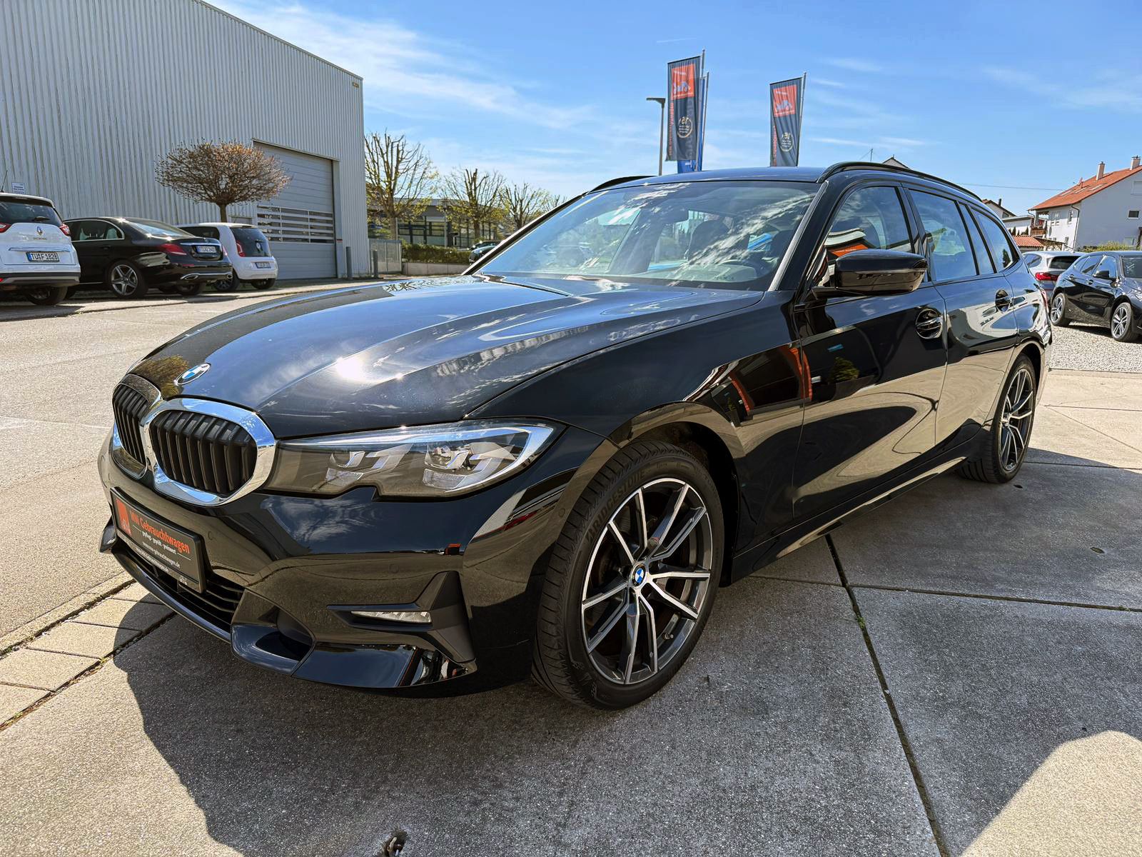 Fahrzeugabbildung BMW 320d Touring Sport-Line ACC AHK 360° LED BT AMBI