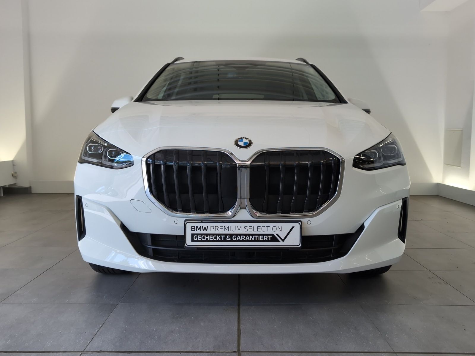 BMW 220i Active Tourer Navi LED AHK RFK DAB SLI MFL foto 2