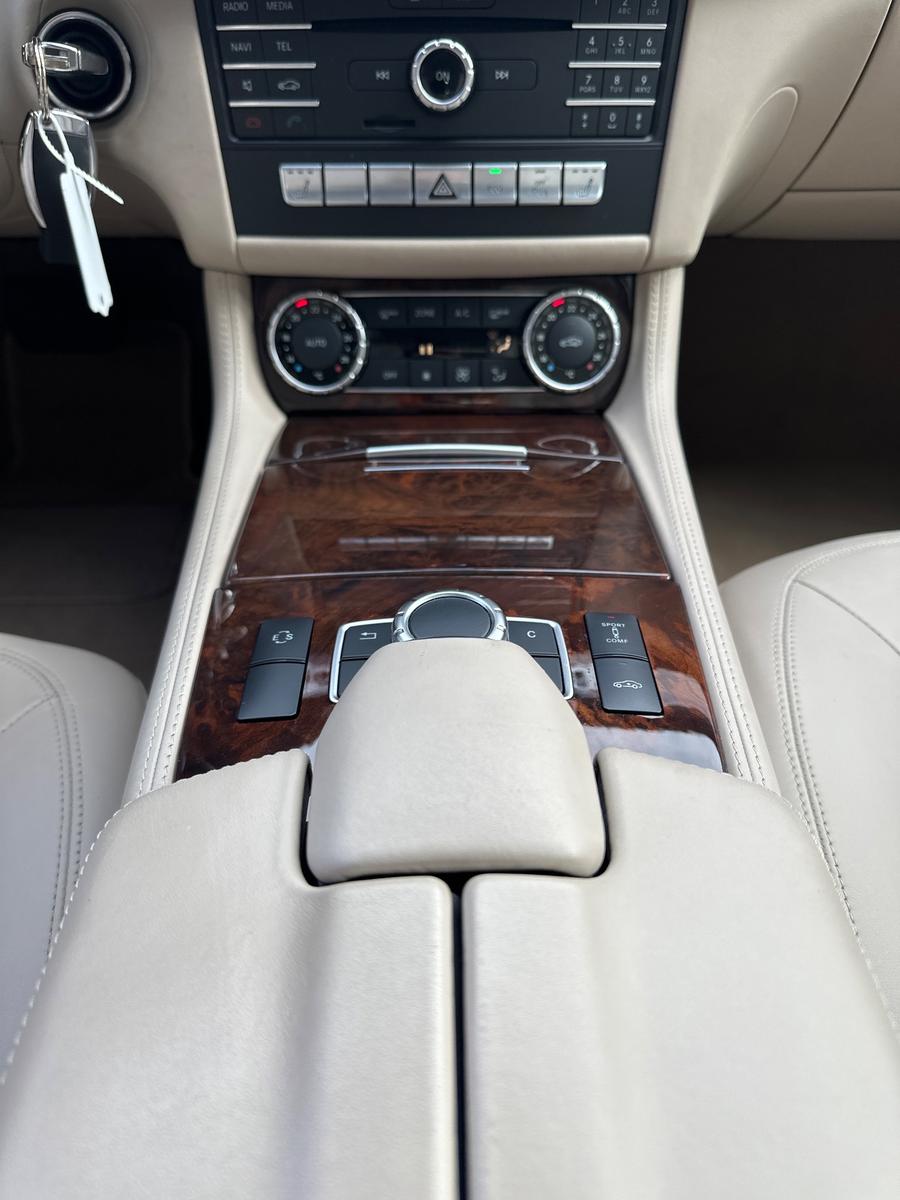 Mercedes-Benz CLS 400 4MATIC NAV+LED+SHZ+GLASDA+AIRMATIC+PP