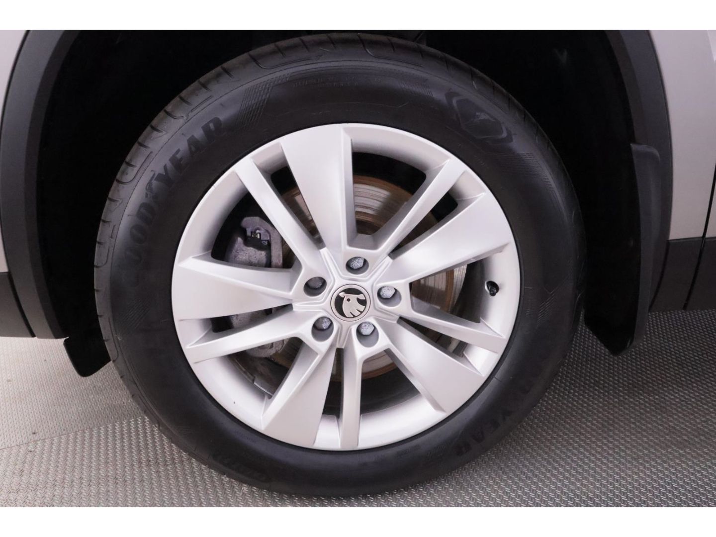 Skoda Kodiaq 2.0TSI 4x4 DSG Style+LED+CARPLAY+TEMPO+PD foto 13