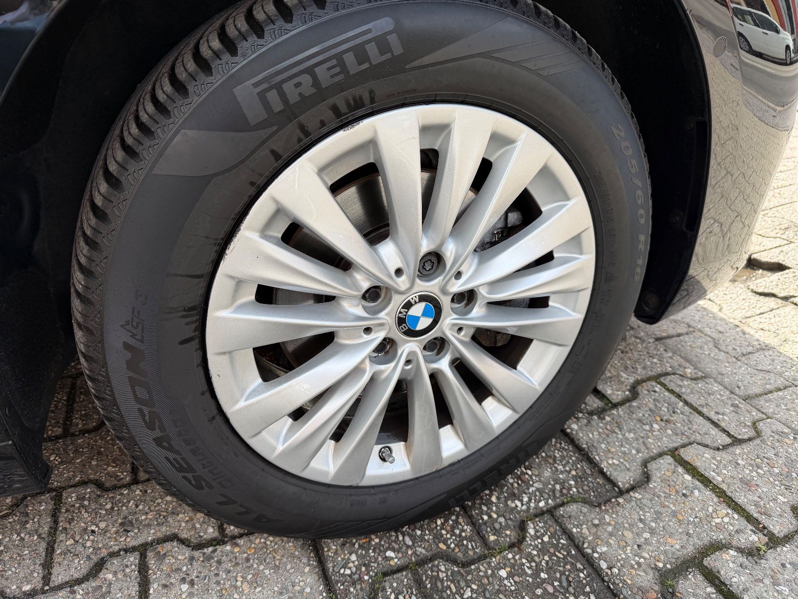 Fahrzeugabbildung BMW 218 Active Tourer NAVI LED AHK TEMPOMAT