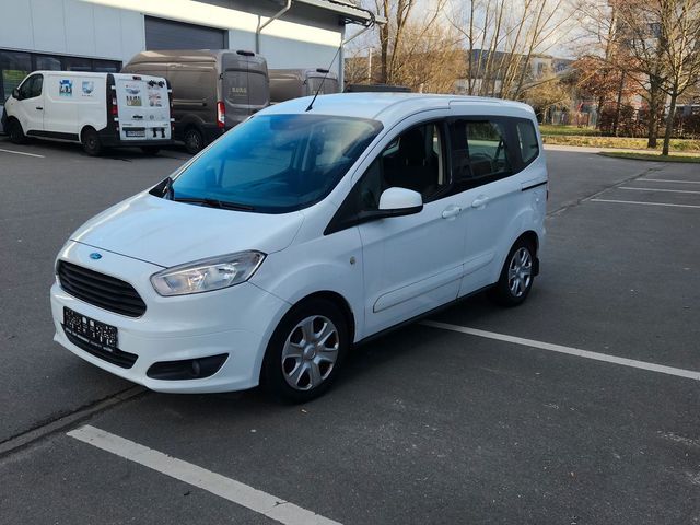 Ford Tourneo Courier 1.5 TDCi 70kW Ambiente