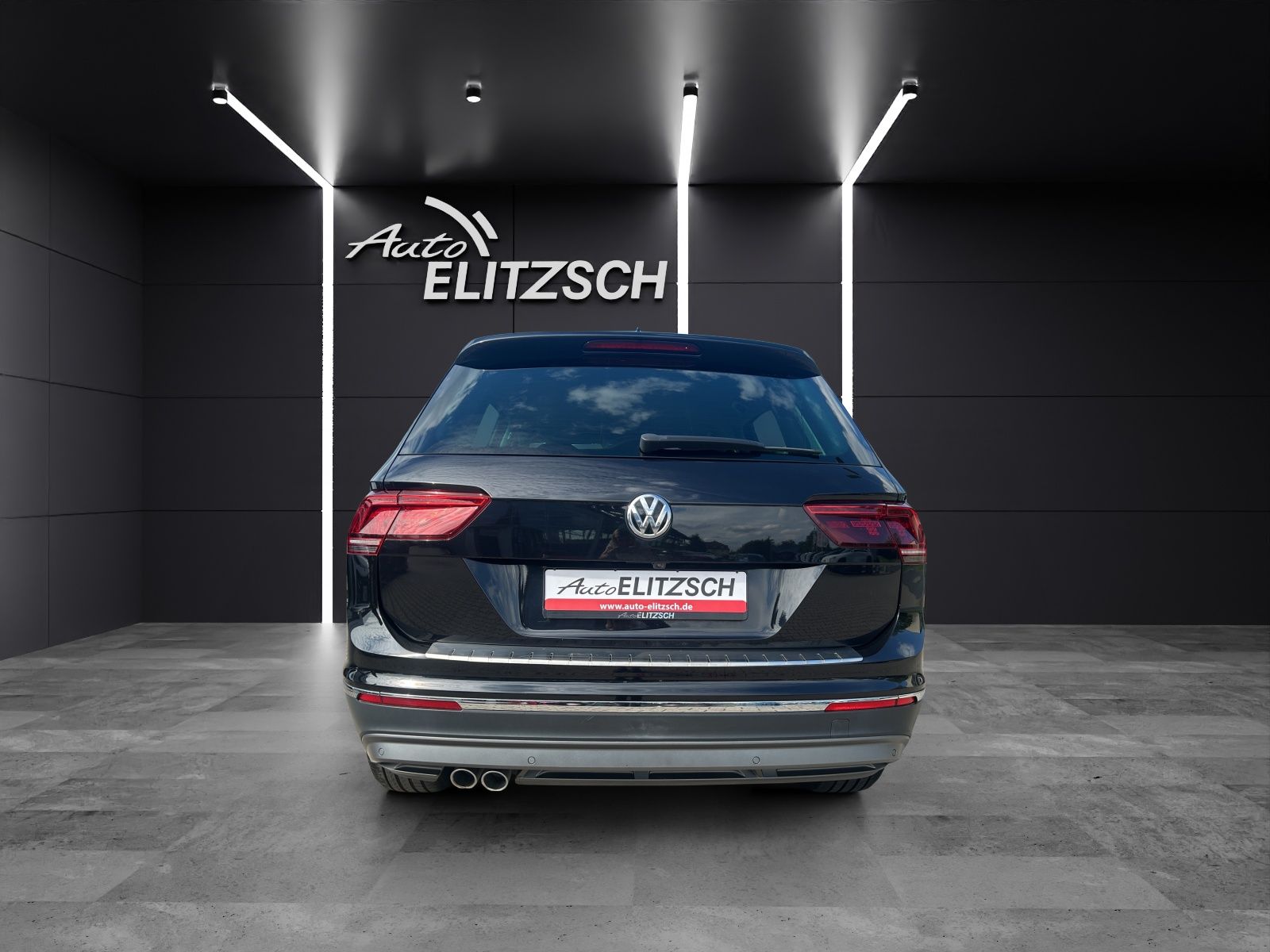 Fahrzeugabbildung Volkswagen Tiguan TDI HL 4M LED STH AHK Navi AID ACC SHZ RF