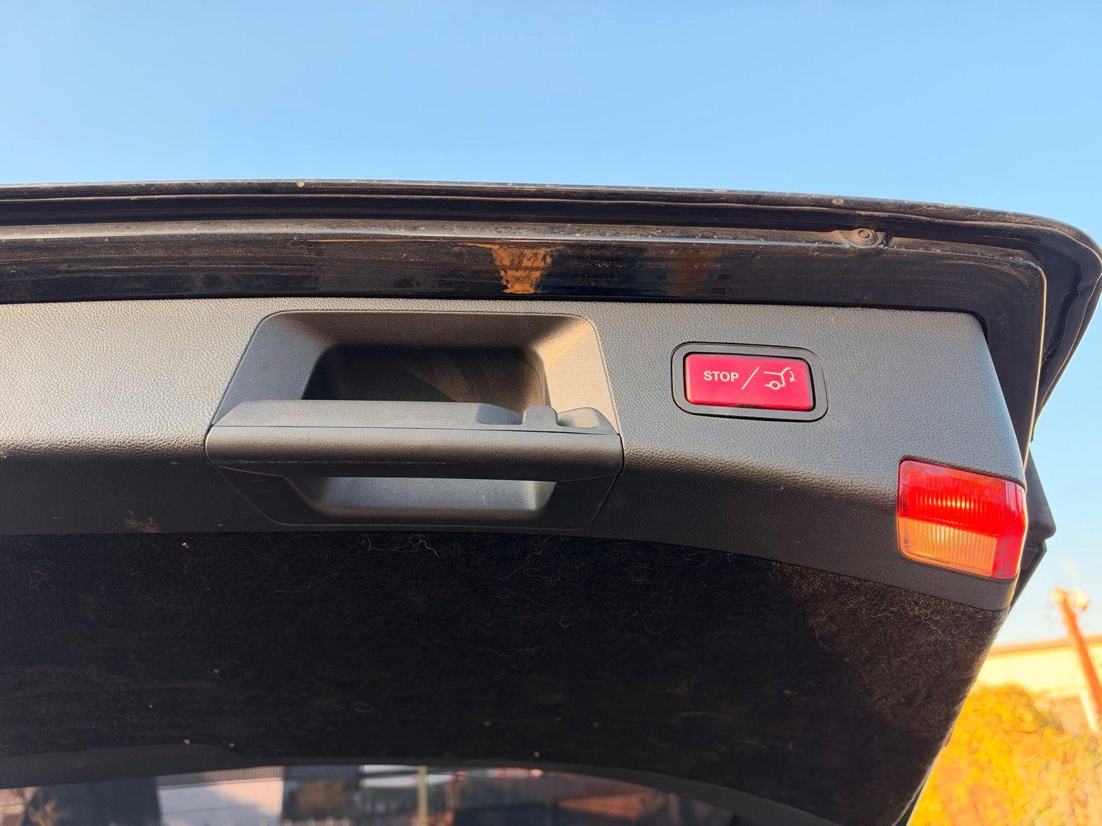 Mercedes-Benz E200 2014 — photo 12