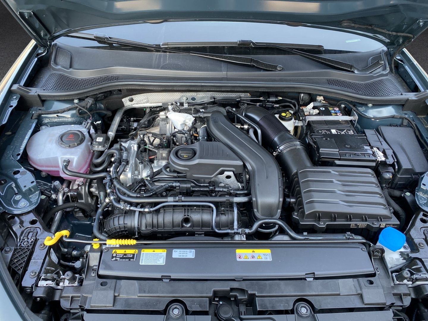 Fahrzeugabbildung CUPRA Leon 1.5 eTSI 110 kW*NAVI*PDC*SHZ*Full-Link*Cam*