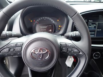 Fahrzeugabbildung Toyota Aygo X 1.0 Pulse, ACC, Sitzhzg