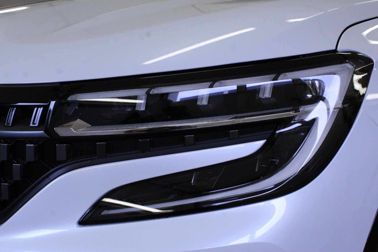 Fahrzeugabbildung Renault Espace E-Tech Full Hybrid 200 Esprit Alpine 7Sit
