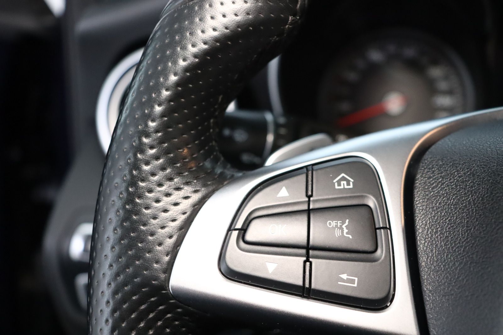 Fahrzeugabbildung Mercedes-Benz GLC 350 QE 4Matic * AMG-Paket * LED *