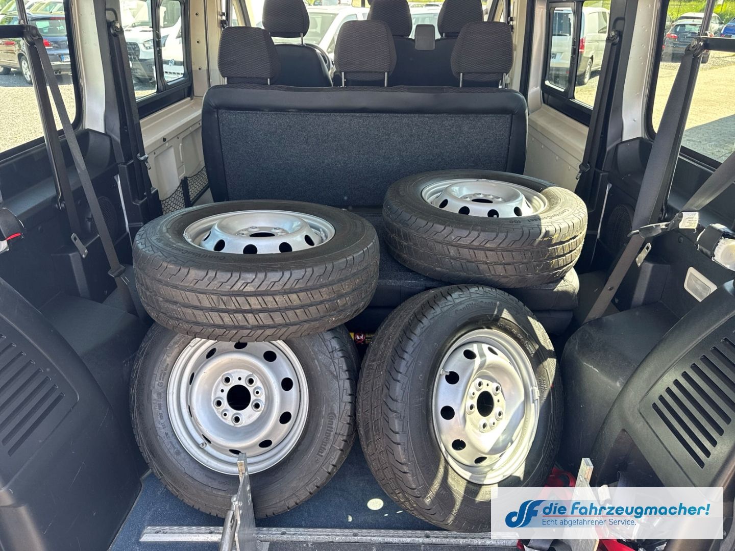 Fahrzeugabbildung Peugeot Boxer Kasten 330 L1H1 Pro BlueHDi 140 Stop&Start